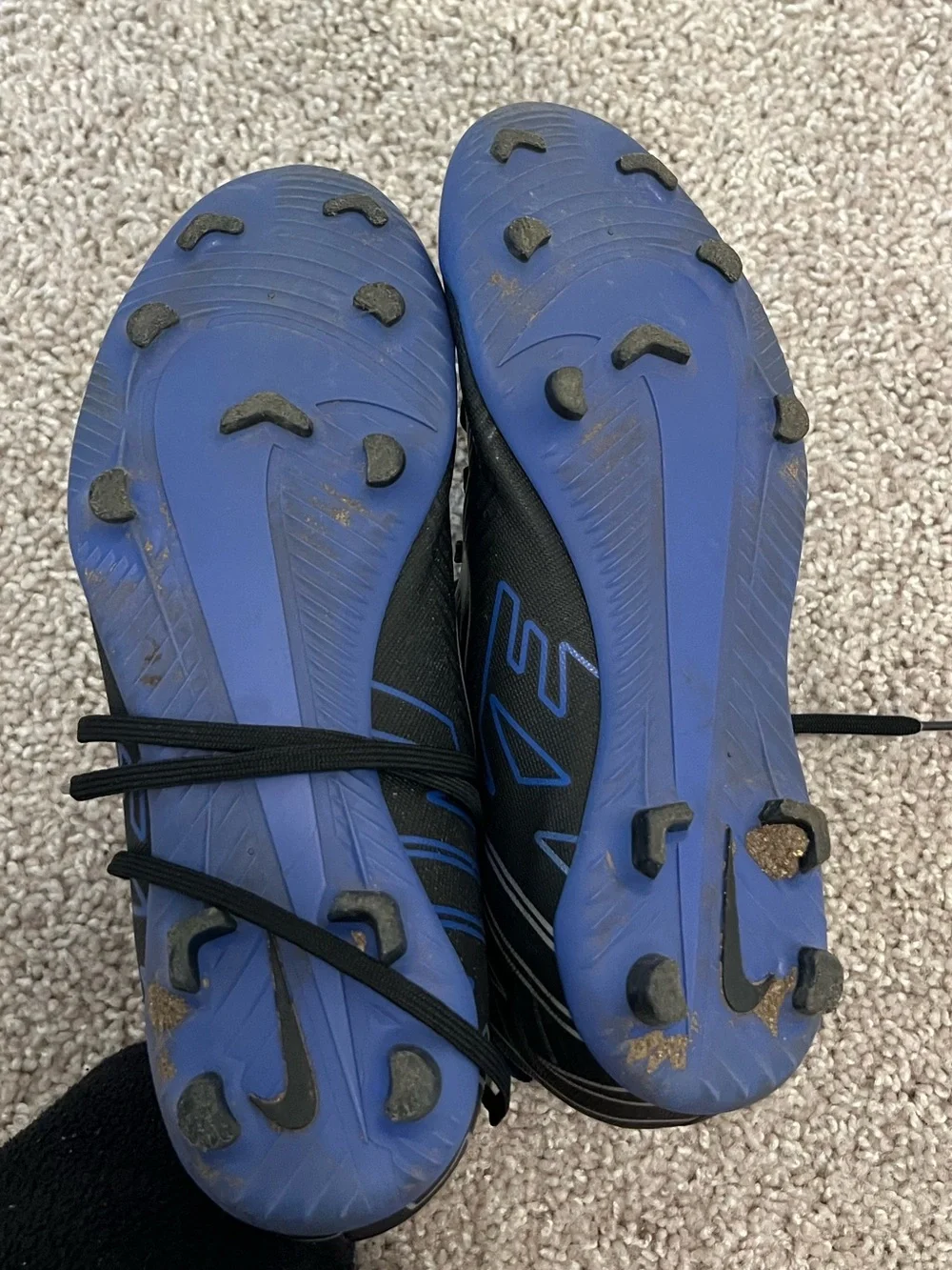🔵NIKE: Boy size 5, Mercurial black & royal blue logo cleats w/ties, preowned🔵